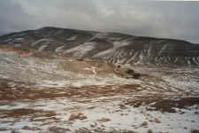 Crater.jpg (74145 bytes)