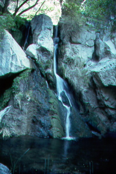 Darwin Falls.jpg (85596 bytes)