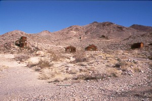 Inyo6.jpg (25843 bytes)